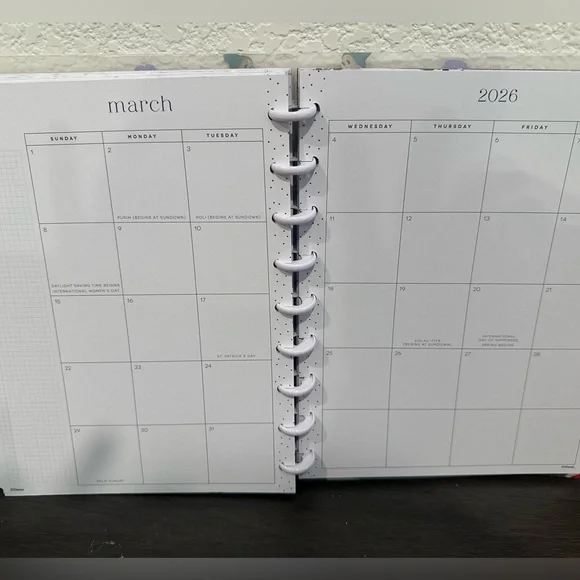 Disney Snow White Classic Happy Planner Dated to June 2026 - Picture 3 of 7